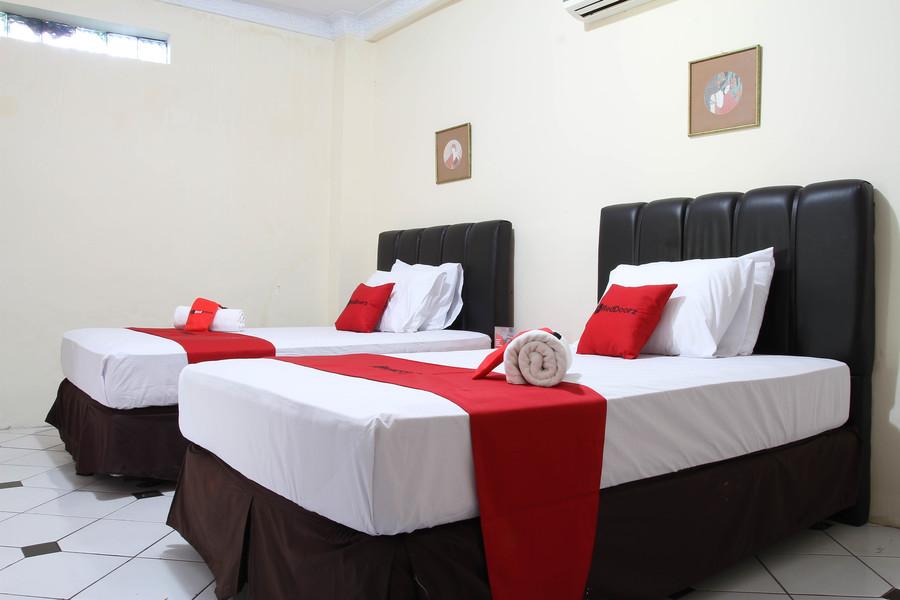 Hotel Reddoorz @ Otista Garut Garut